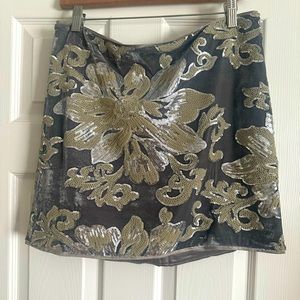 Guess skirt size L fit L/M